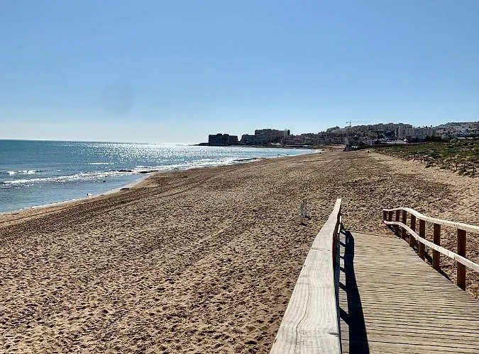 Casa Del Mar By La Mata تورّيفيِخا